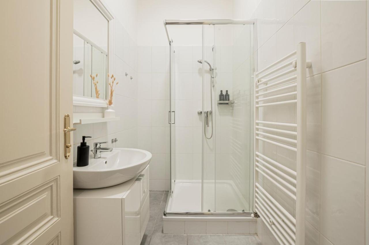 Charming Apt Perfect For 4-6 Tram, Self-Checkin Vienne Extérieur photo