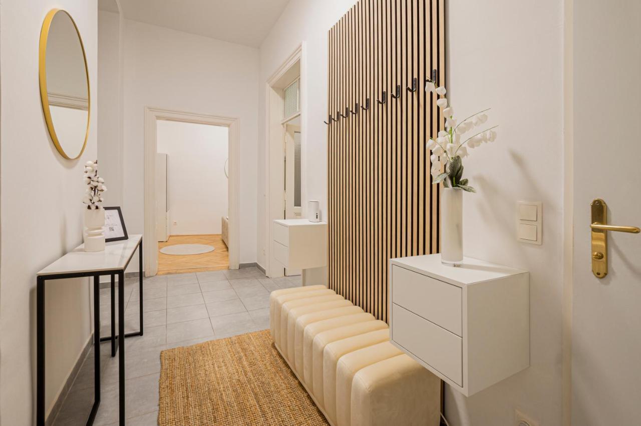 Charming Apt Perfect For 4-6 Tram, Self-Checkin Vienne Extérieur photo
